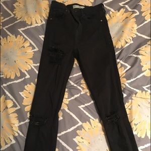 Top shop Jaime distressed black jeans!